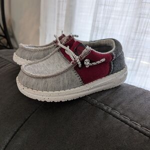 Hey Dude toddlers in Gray and Red